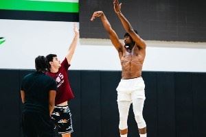 还在苦练！库明加更新社媒晒出一大波近期训练照片&视频