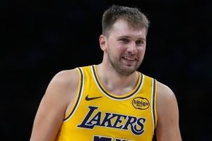 冲击得分王？东契奇目前场均41.3分&联盟第1 比第2字母哥多7.1分