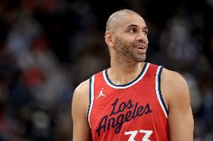 神来之笔！巴图姆接锅抢投 压哨三分打板命中